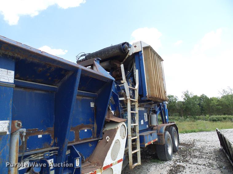 image for item DD8583 2002 Peterson Pacific HC-2400-B horizontal grinder