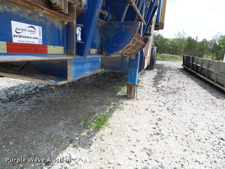 image for item DD8583 2002 Peterson Pacific HC-2400-B horizontal grinder