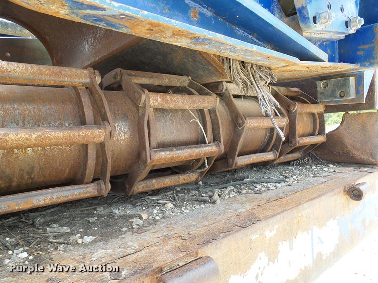 image for item DD8583 2002 Peterson Pacific HC-2400-B horizontal grinder