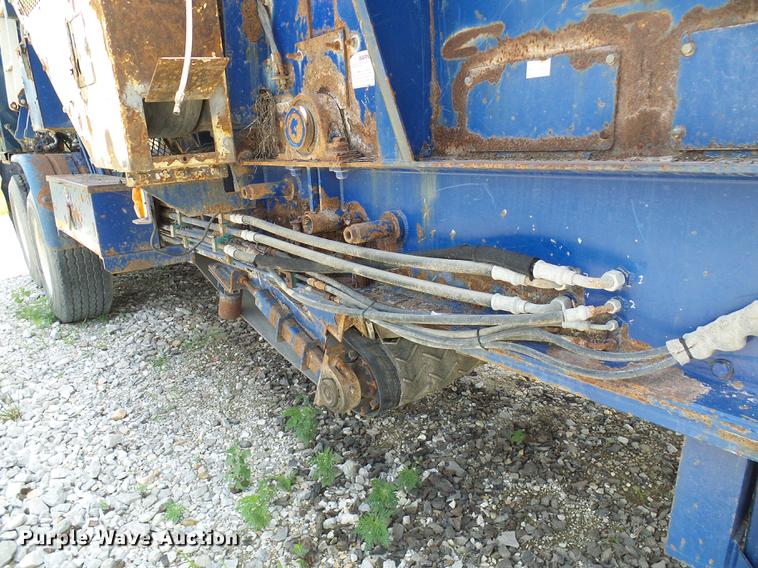 image for item DD8583 2002 Peterson Pacific HC-2400-B horizontal grinder