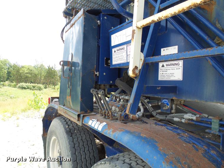 image for item DD8583 2002 Peterson Pacific HC-2400-B horizontal grinder