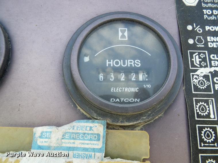 image for item DD8583 2002 Peterson Pacific HC-2400-B horizontal grinder