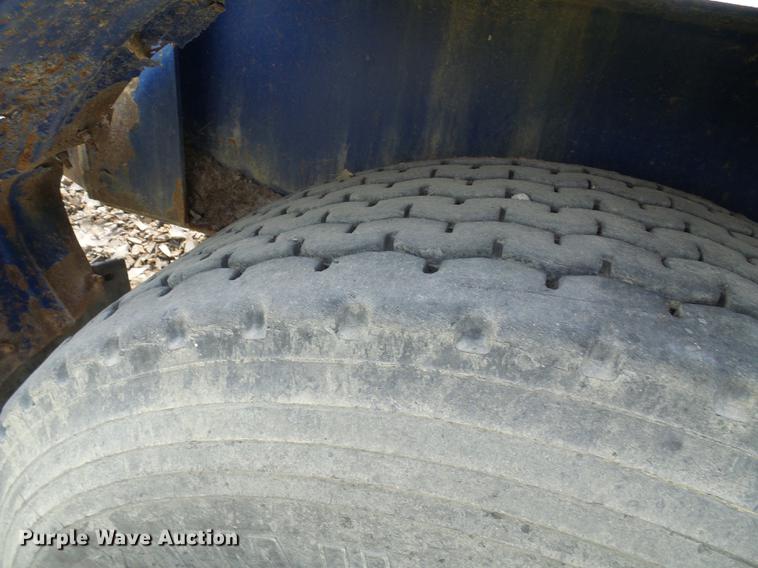 image for item DD8583 2002 Peterson Pacific HC-2400-B horizontal grinder