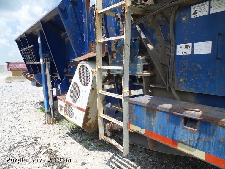 image for item DD8583 2002 Peterson Pacific HC-2400-B horizontal grinder