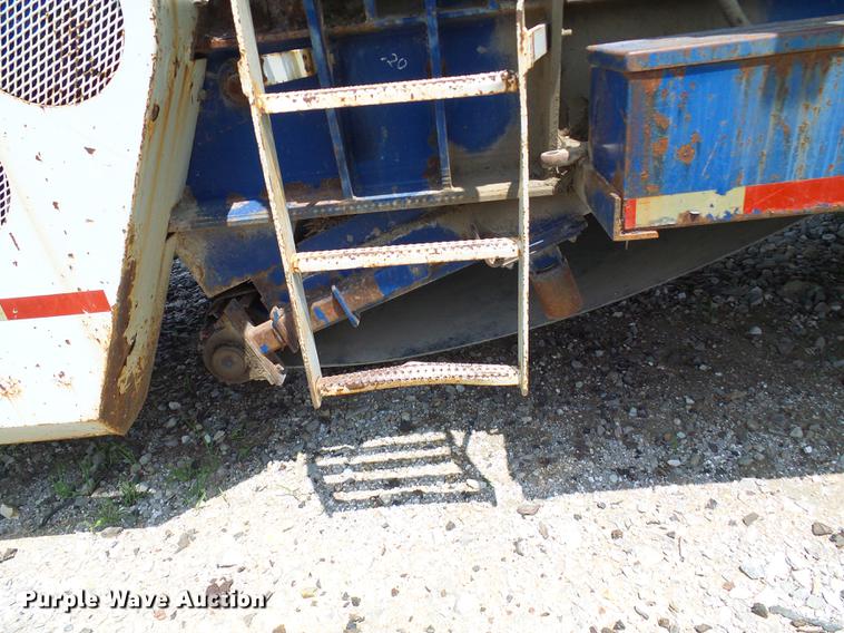 image for item DD8583 2002 Peterson Pacific HC-2400-B horizontal grinder