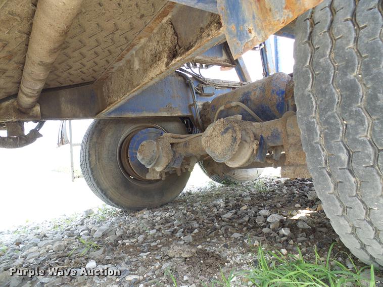 image for item DD8583 2002 Peterson Pacific HC-2400-B horizontal grinder