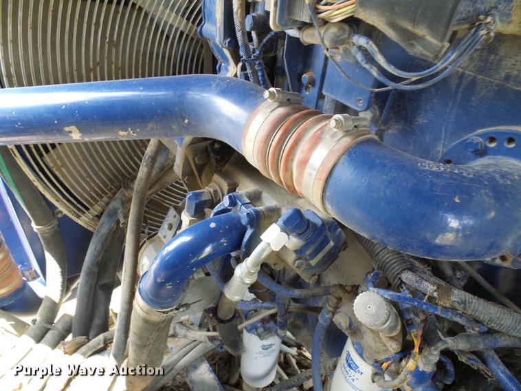 image for item DD8583 2002 Peterson Pacific HC-2400-B horizontal grinder