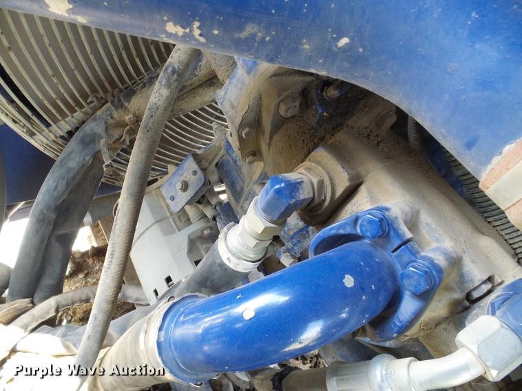 image for item DD8583 2002 Peterson Pacific HC-2400-B horizontal grinder