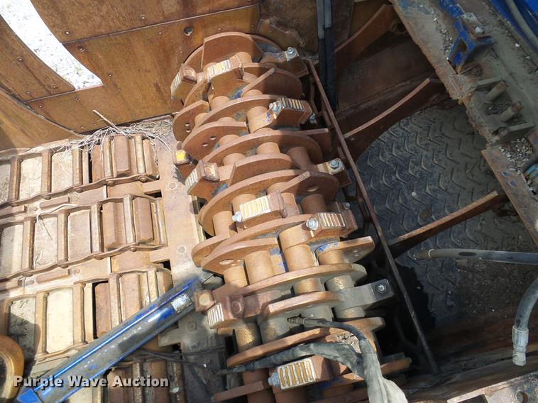 image for item DD8583 2002 Peterson Pacific HC-2400-B horizontal grinder