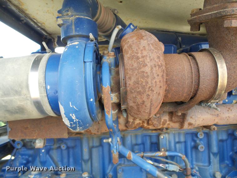 image for item DD8583 2002 Peterson Pacific HC-2400-B horizontal grinder