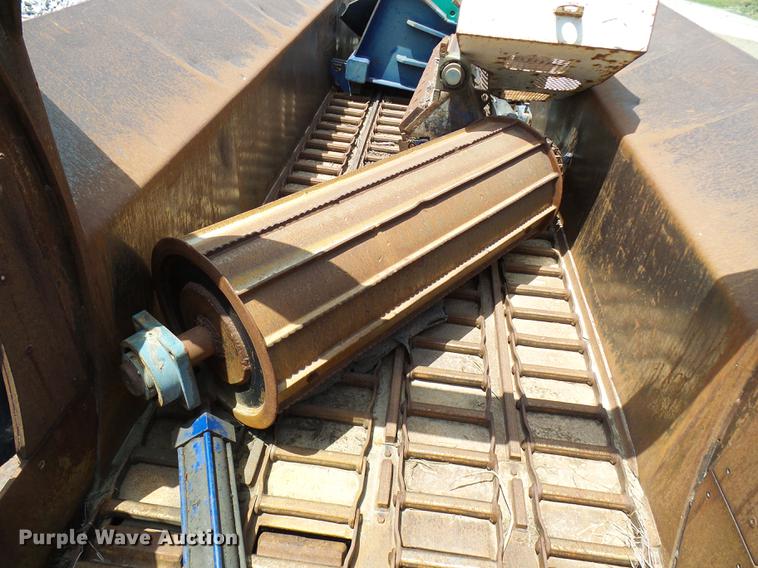 image for item DD8583 2002 Peterson Pacific HC-2400-B horizontal grinder