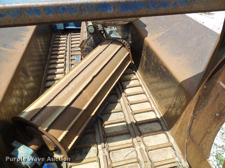 image for item DD8583 2002 Peterson Pacific HC-2400-B horizontal grinder