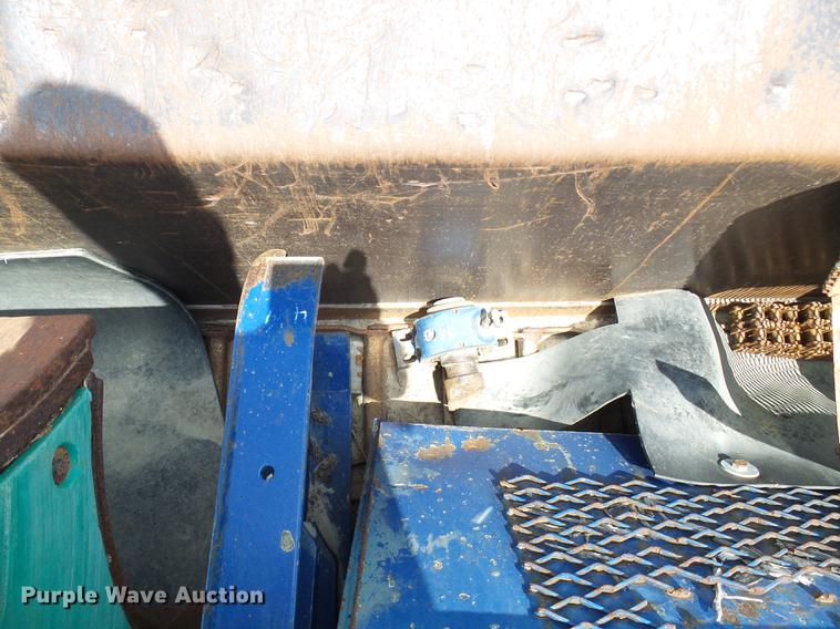 image for item DD8583 2002 Peterson Pacific HC-2400-B horizontal grinder