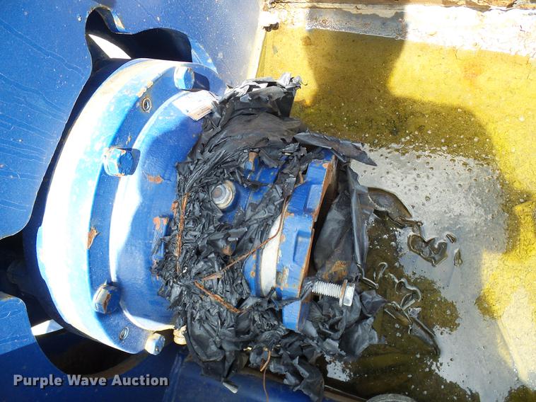 image for item DD8583 2002 Peterson Pacific HC-2400-B horizontal grinder