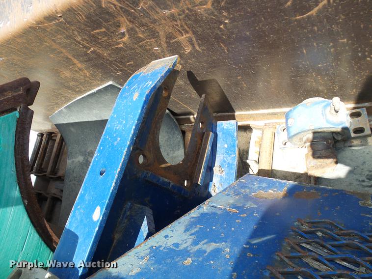 image for item DD8583 2002 Peterson Pacific HC-2400-B horizontal grinder