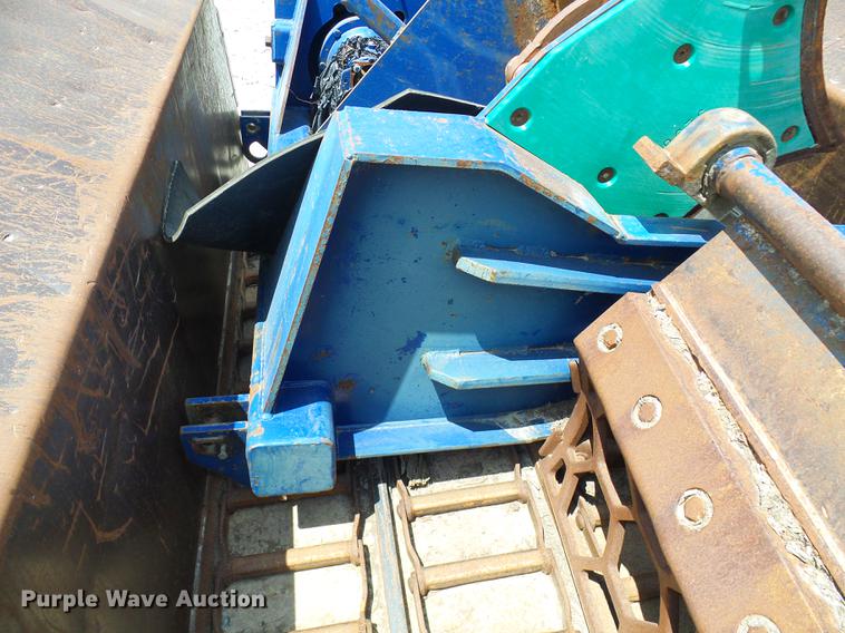 image for item DD8583 2002 Peterson Pacific HC-2400-B horizontal grinder