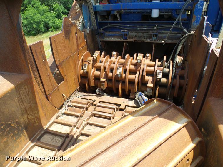 image for item DD8583 2002 Peterson Pacific HC-2400-B horizontal grinder