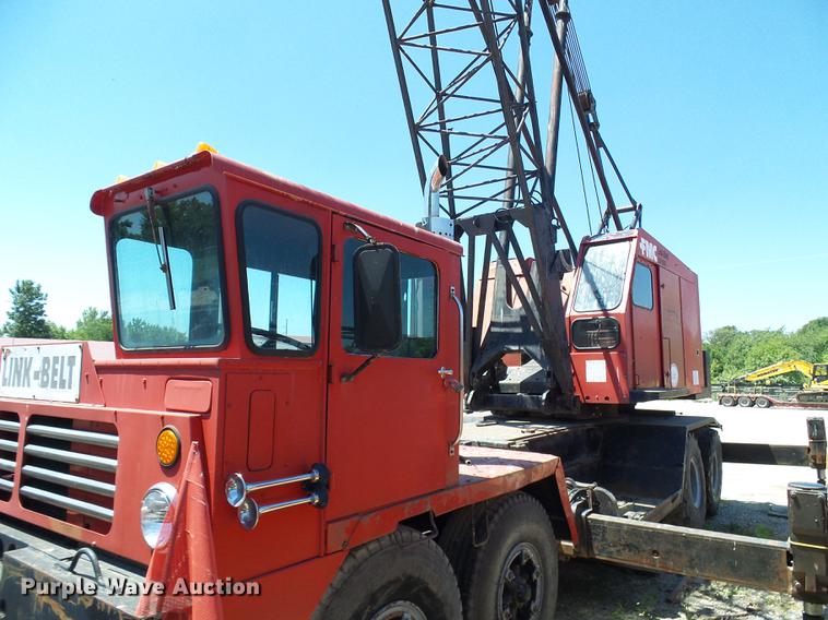 image for item DD8607 1966 Link Belt LS-108B lattice boom crane