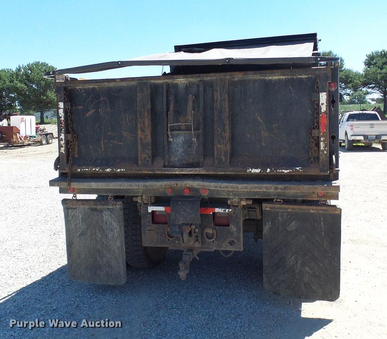 image for item DD8608 2006 International 4200 dump truck