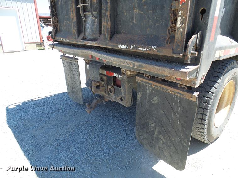 image for item DD8608 2006 International 4200 dump truck
