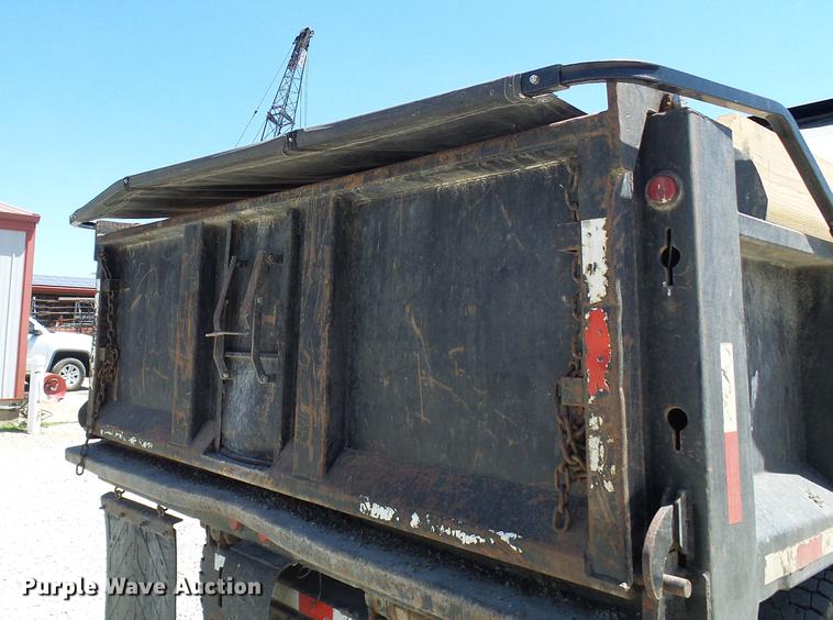 image for item DD8608 2006 International 4200 dump truck