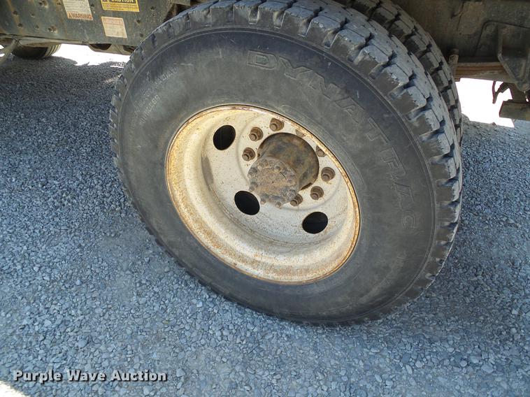 image for item DD8608 2006 International 4200 dump truck