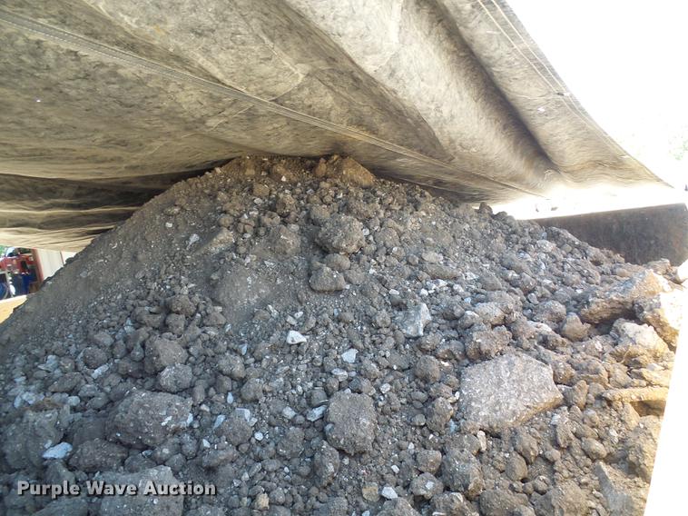 image for item DD8608 2006 International 4200 dump truck