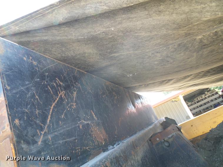 image for item DD8608 2006 International 4200 dump truck