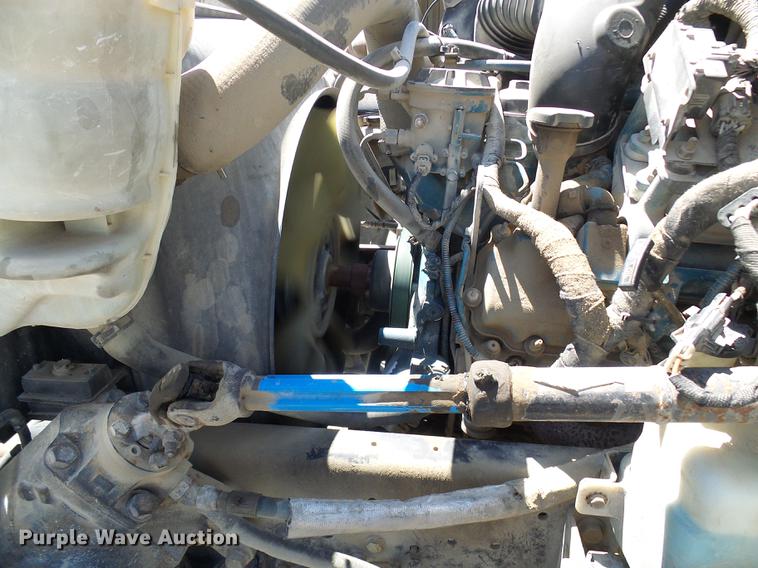 image for item DD8608 2006 International 4200 dump truck