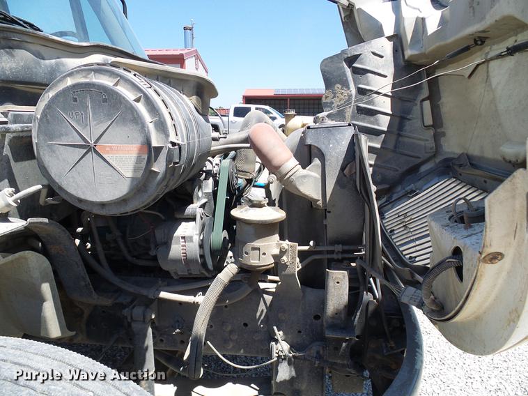 image for item DD8608 2006 International 4200 dump truck