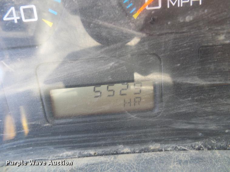 image for item DD8608 2006 International 4200 dump truck