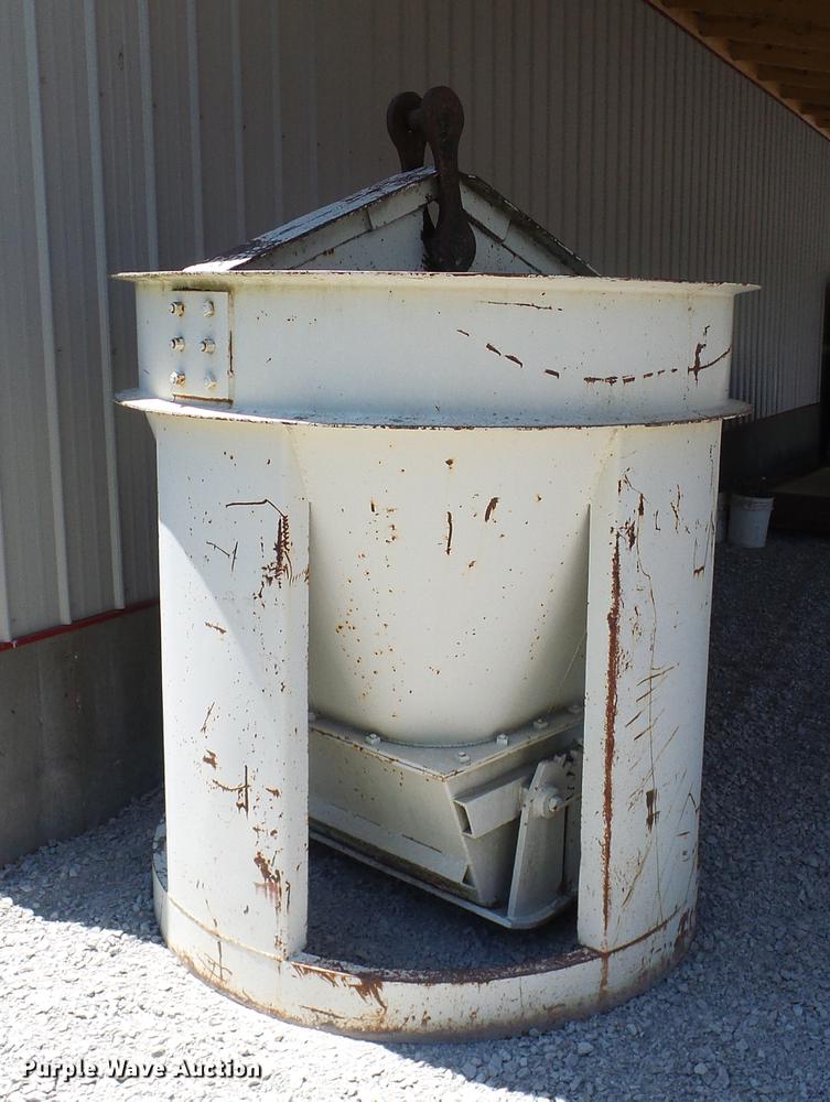 image for item DD8610 Noble concrete bucket