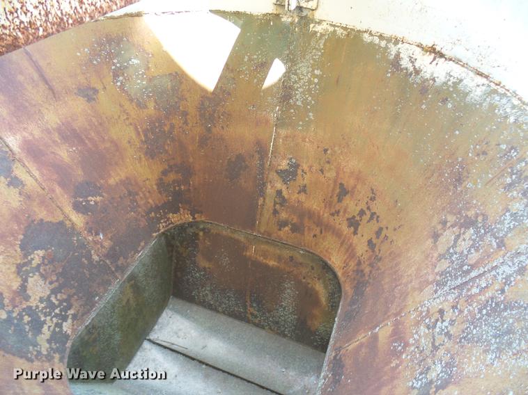 image for item DD8610 Noble concrete bucket