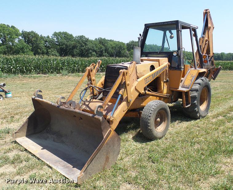 image for item DD8641 1977 Case 580C backhoe