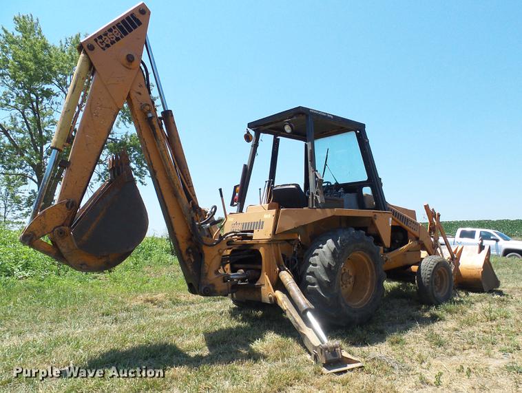 image for item DD8641 1977 Case 580C backhoe