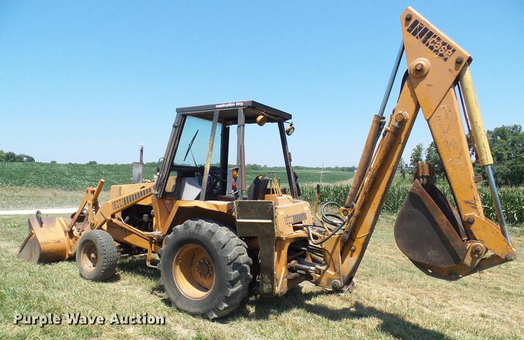 image for item DD8641 1977 Case 580C backhoe