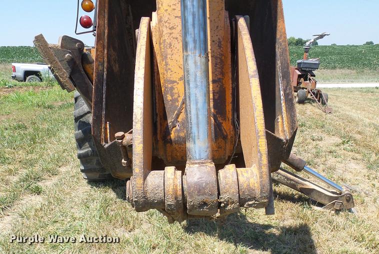 image for item DD8641 1977 Case 580C backhoe