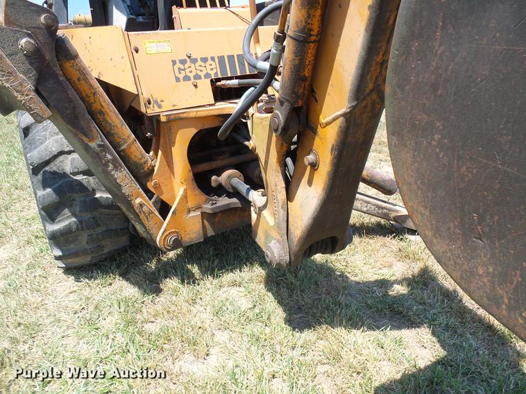 image for item DD8641 1977 Case 580C backhoe