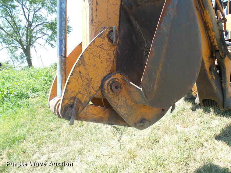image for item DD8641 1977 Case 580C backhoe