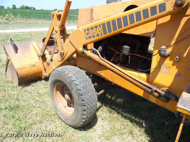 1977 Case 580C backhoe in Marshall, MO Item DD8641 sold Purple Wave