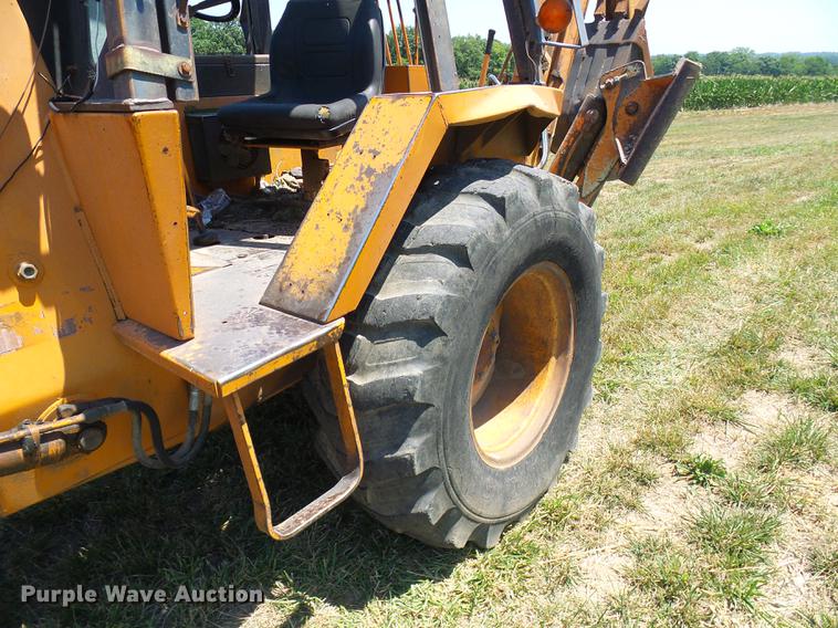 image for item DD8641 1977 Case 580C backhoe