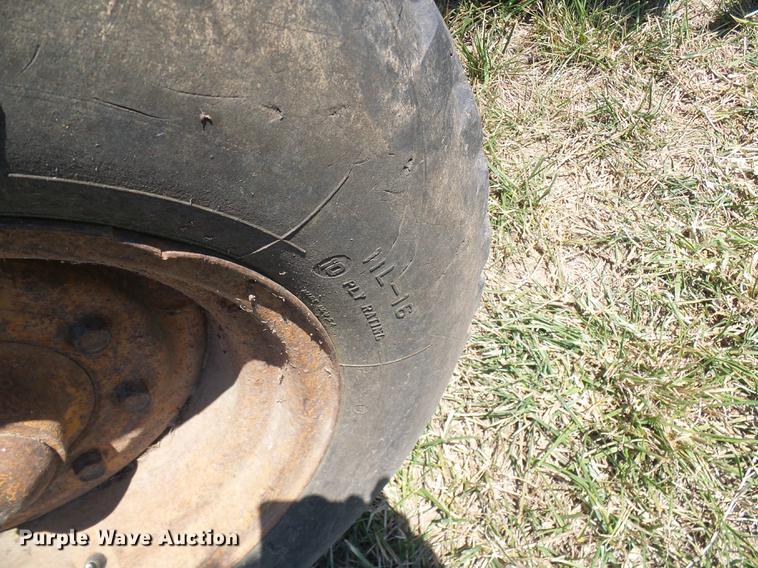 image for item DD8641 1977 Case 580C backhoe