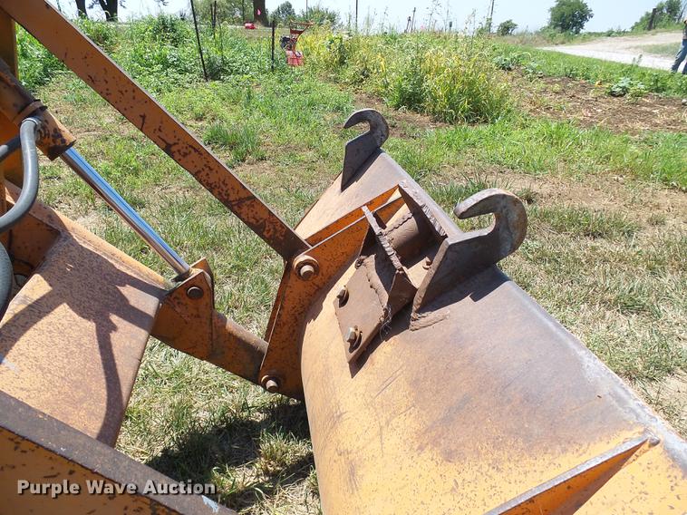 image for item DD8641 1977 Case 580C backhoe