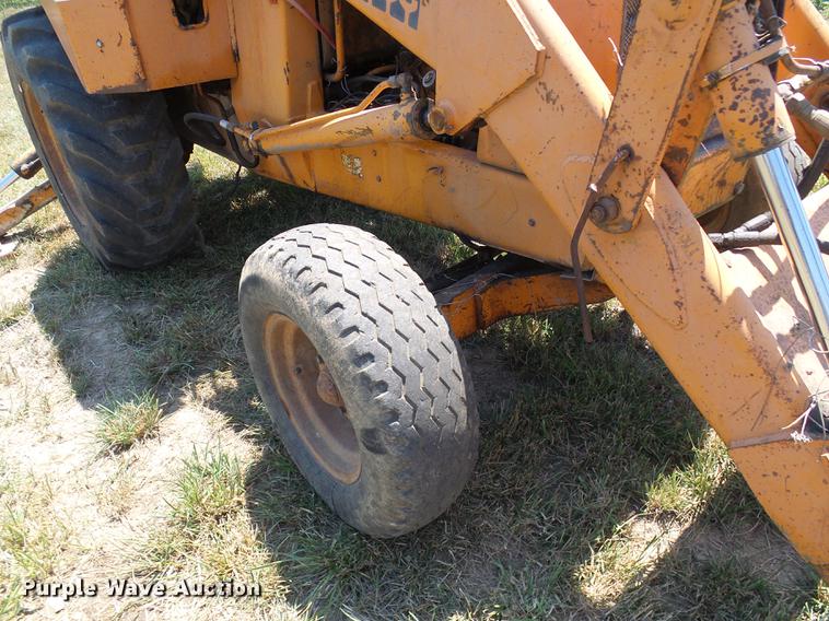 image for item DD8641 1977 Case 580C backhoe