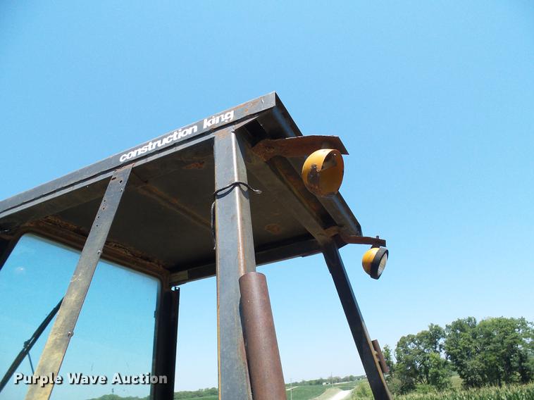 image for item DD8641 1977 Case 580C backhoe