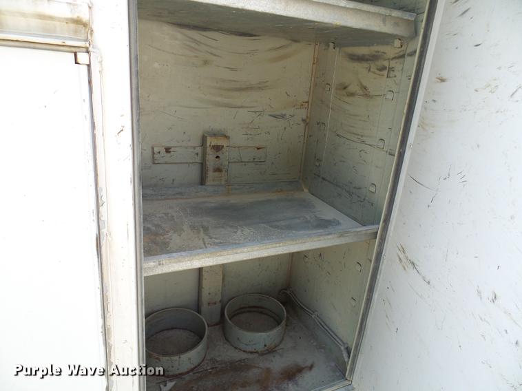 image for item DD8644 1999 Ford F550 Super Duty bucket truck