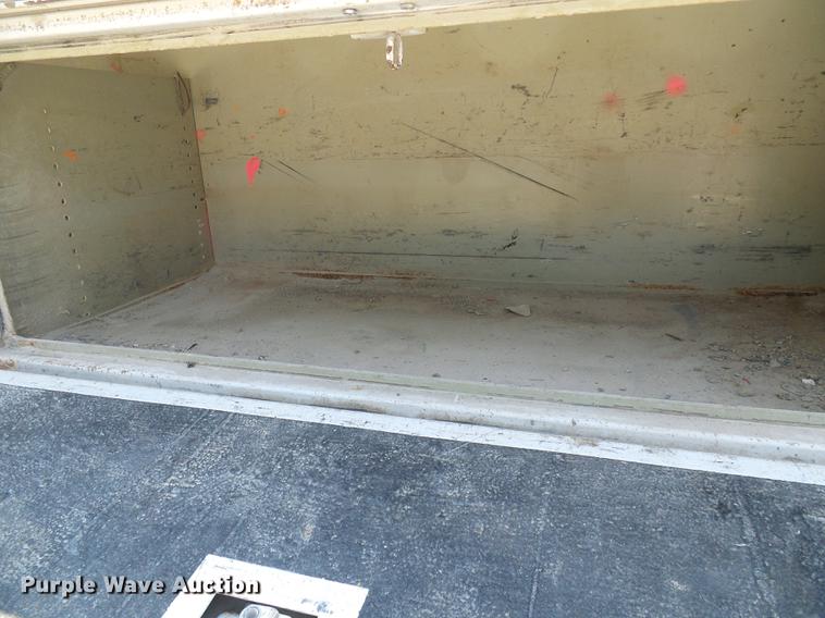 image for item DD8644 1999 Ford F550 Super Duty bucket truck