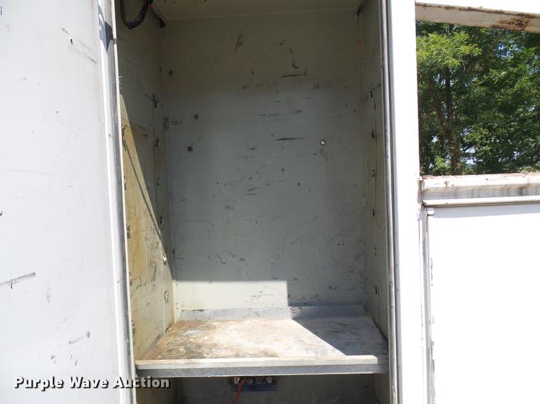 image for item DD8644 1999 Ford F550 Super Duty bucket truck