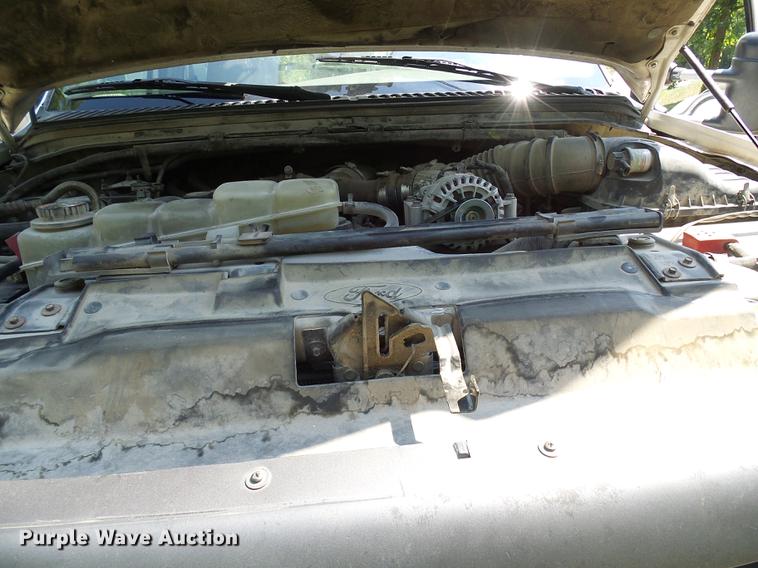 image for item DD8644 1999 Ford F550 Super Duty bucket truck