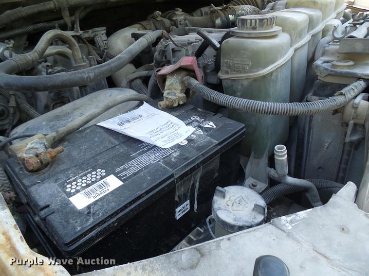 image for item DD8644 1999 Ford F550 Super Duty bucket truck